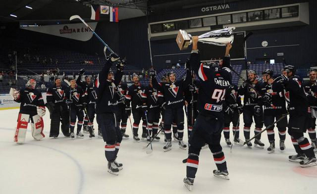 Photo hockey Le Slovan remporte la Steel Cup - Hockey en Europe