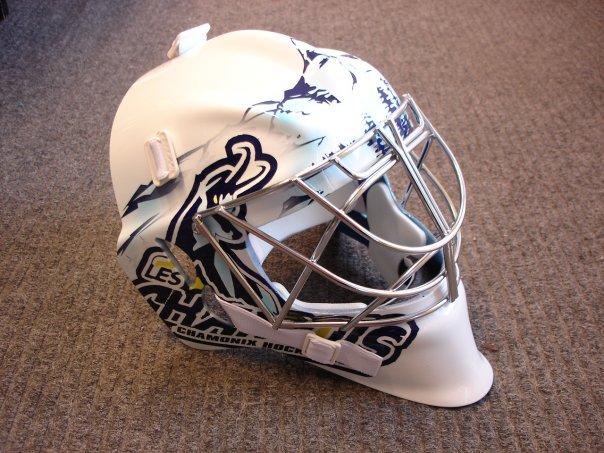 Photo hockey LM : Hurajt prsente son nouveau masque - Ligue Magnus : Chamonix  (Les Pionniers)