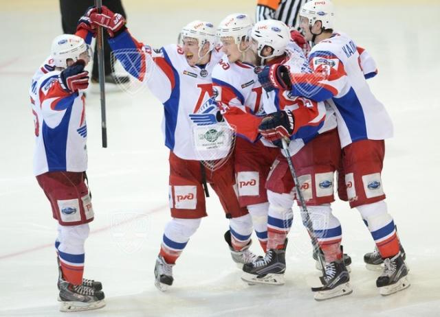 Photo hockey MHL : Le Loko  fond de train - Hockey en Europe