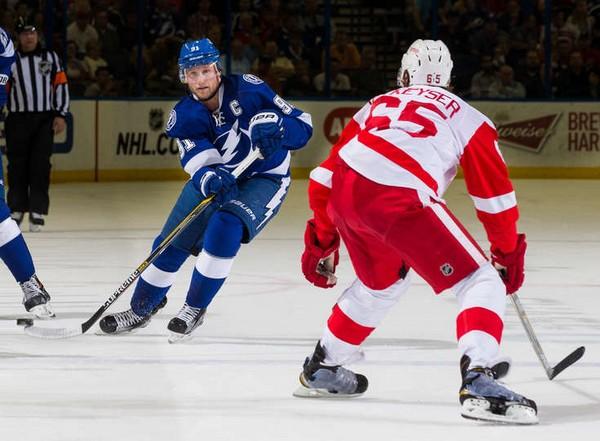 Photo hockey NHL : Detroit prend la foudre - NHL : National Hockey League - AHL