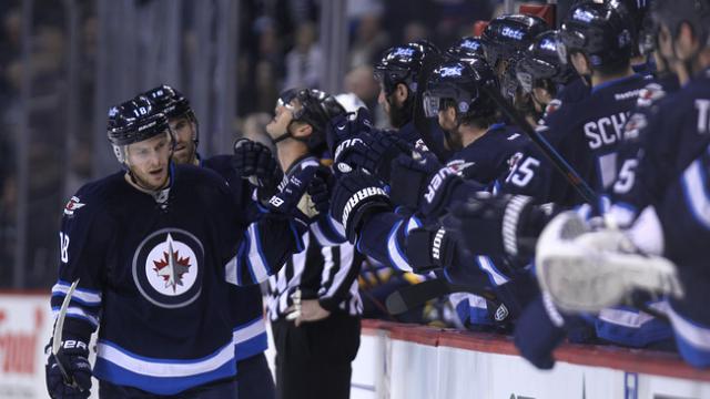 Photo hockey NHL : Little pilote parfaitement le Jets - NHL : National Hockey League - AHL