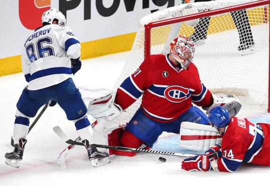 Photo hockey NHL : Un hors-jeu qui fait parler - NHL : National Hockey League - AHL