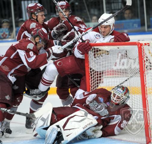 Photo hockey NHL: Le Coyote dvore le Lion - KHL - Kontinental Hockey League