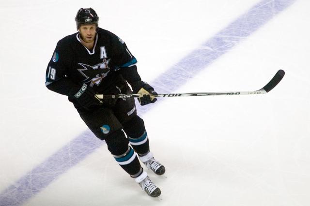 Photo hockey NHL: Le requin plus rapide que l