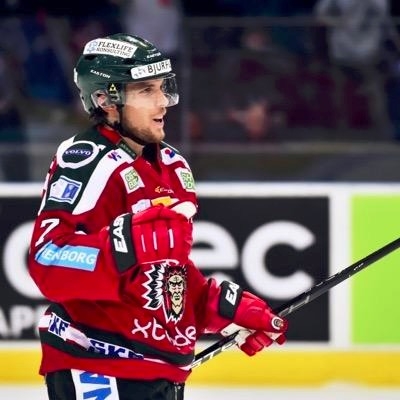 Photo hockey NLA: Henrik Tmmernes signe en Suisse - Suisse - National League : Genve (Genve-Servette HC)