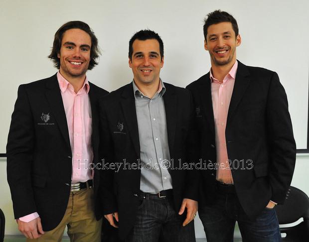 Photo hockey Premire arrive  Grenoble - Ligue Magnus : Grenoble  (Les Brleurs de Loups)