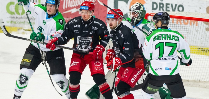 Photo hockey TELH : Les lions se mangent entre eux - TELH - Tipsport Extraliga Lednho Hokeje