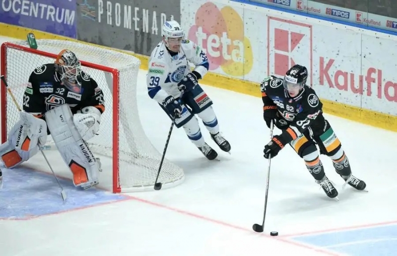 Photo hockey Tipos Extraliga : Solide tlier - Tipos Extraliga