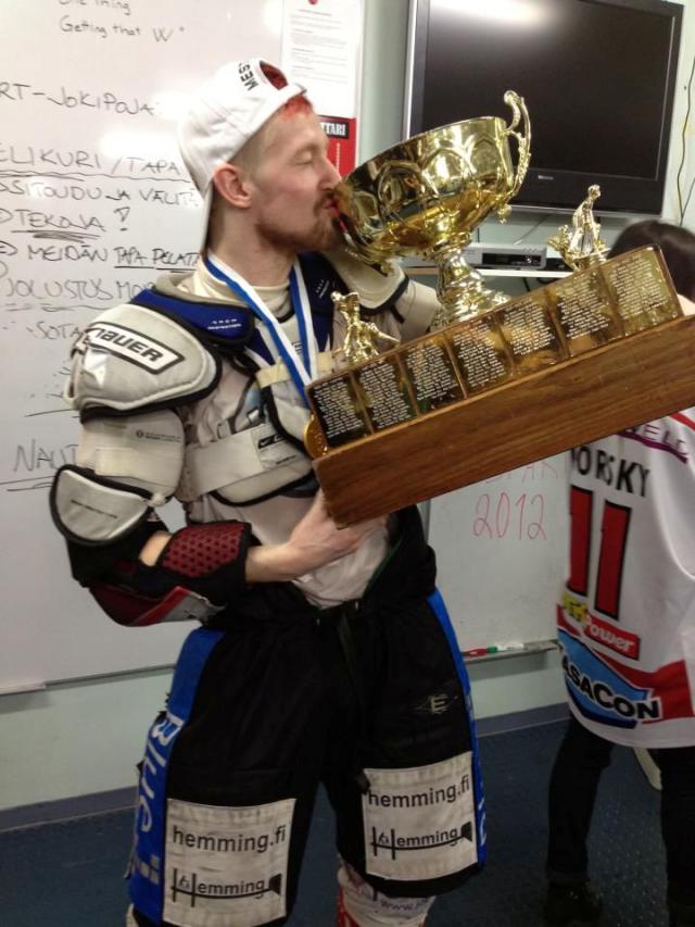 Photo hockey Un ancien Pingouin en SM Liga - Ligue Magnus : Morzine-Avoriaz (Les Pingouins)