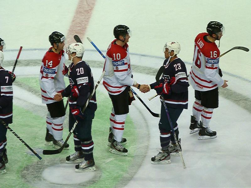 Photo hockey album Mondial 12 - Canada VS Etats Unis