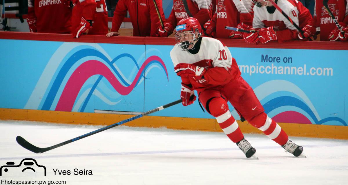 Photo hockey match Denmark - Canada