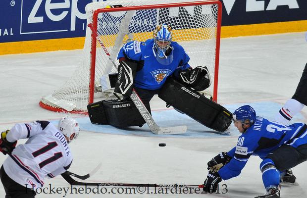 Photo hockey match Finland - United States of America