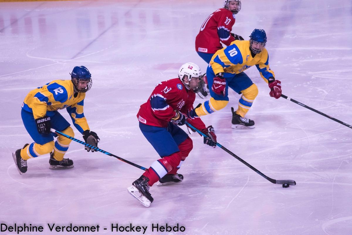 Photo hockey match Norway - Ukraine
