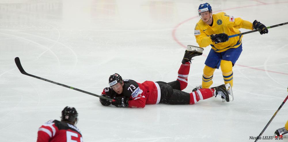 Photo hockey match Sweden - Canada