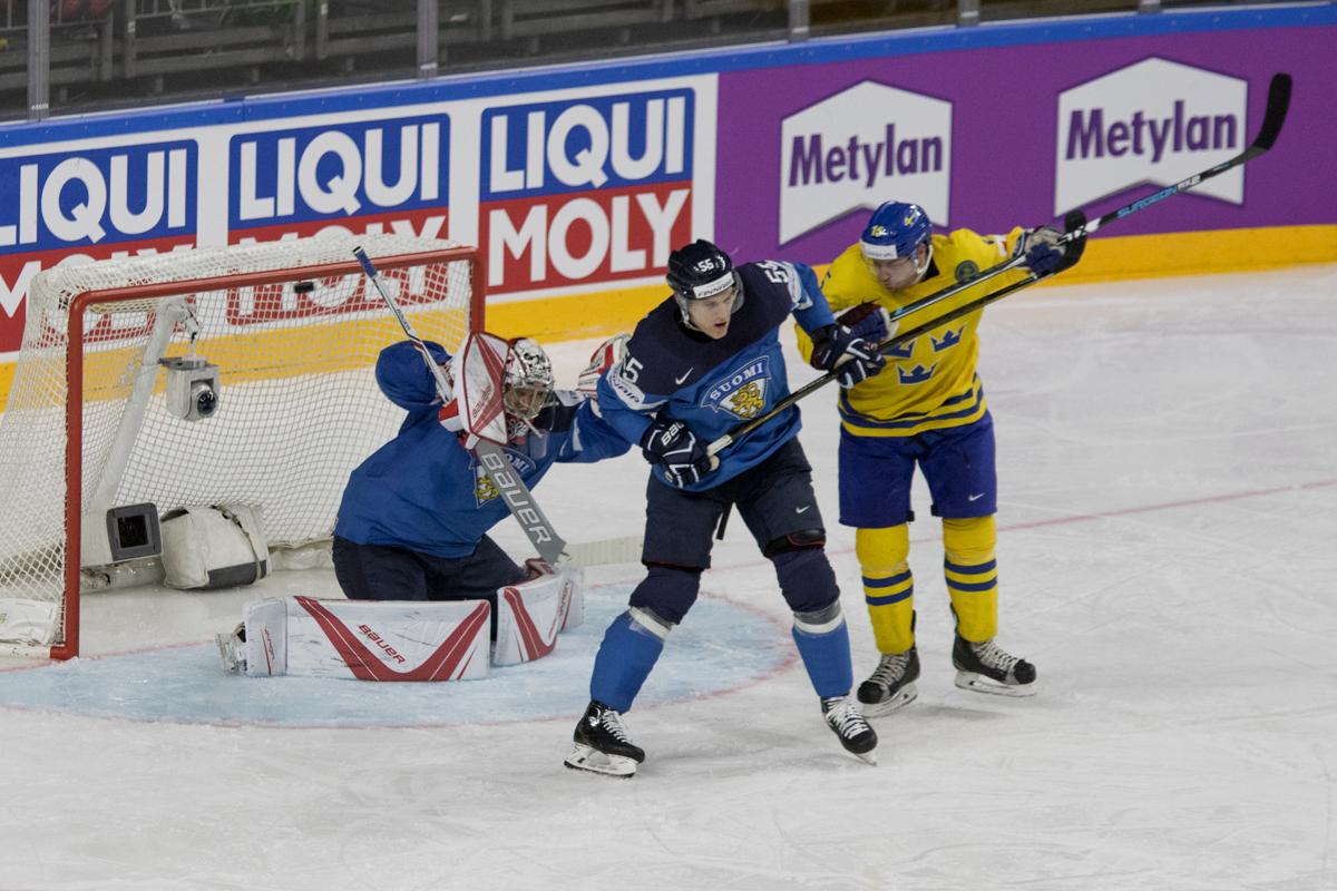 Photo hockey match Sweden - Finland