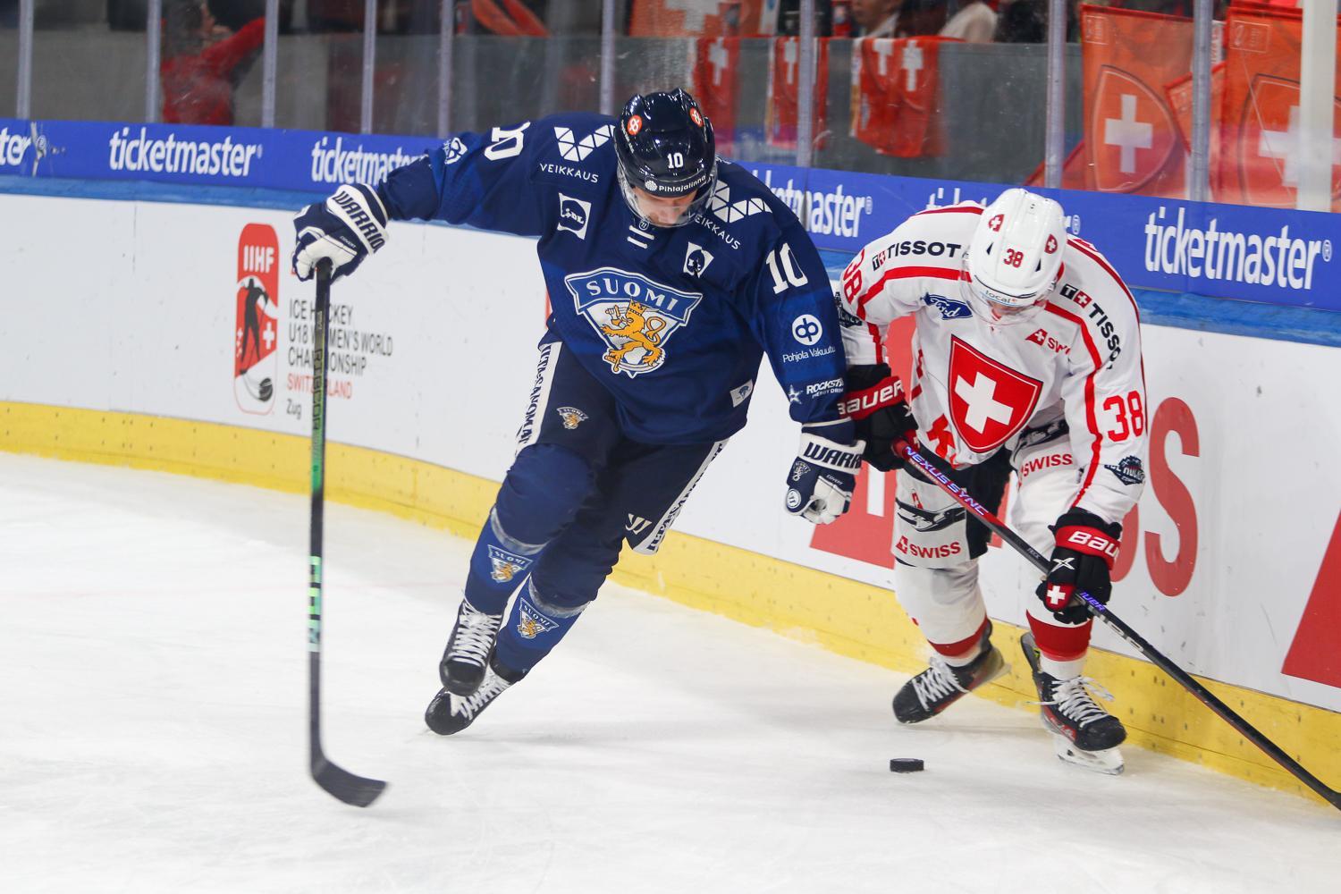Photo hockey match Switzerland - Finland