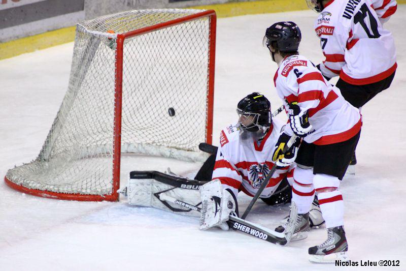 Photo hockey reportage CM U20 : Le Blarus toujours blanc