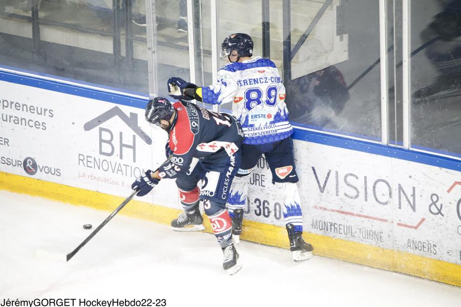 Photo hockey reportage Conti Cup : Angers s'impose et se qualifie pour les 1/2