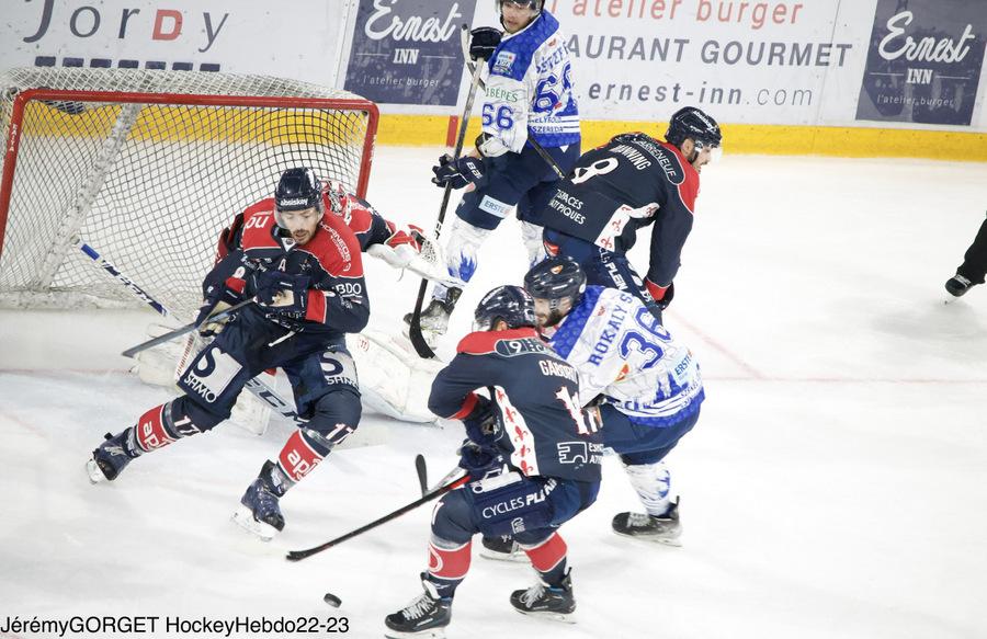 Photo hockey reportage Conti Cup : Angers s'impose et se qualifie pour les 1/2