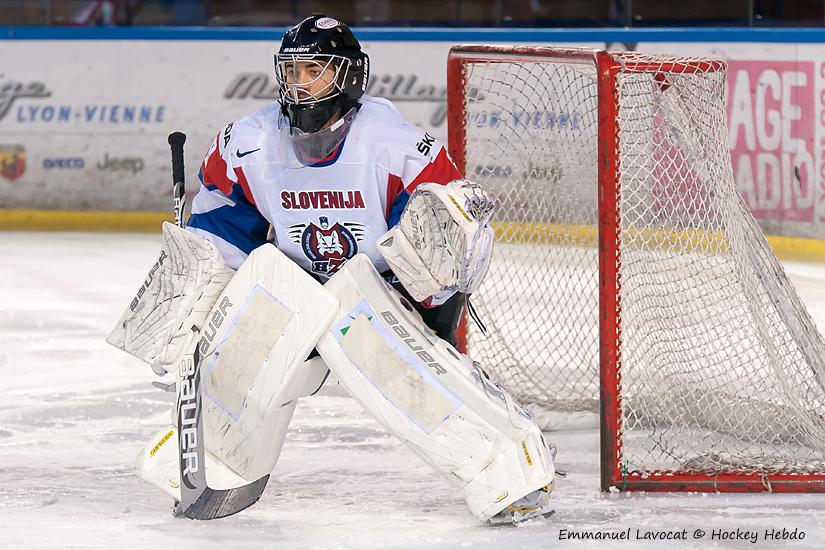 Photo hockey reportage EIHC : Slovnie-Lettonie  EN ATTENTE