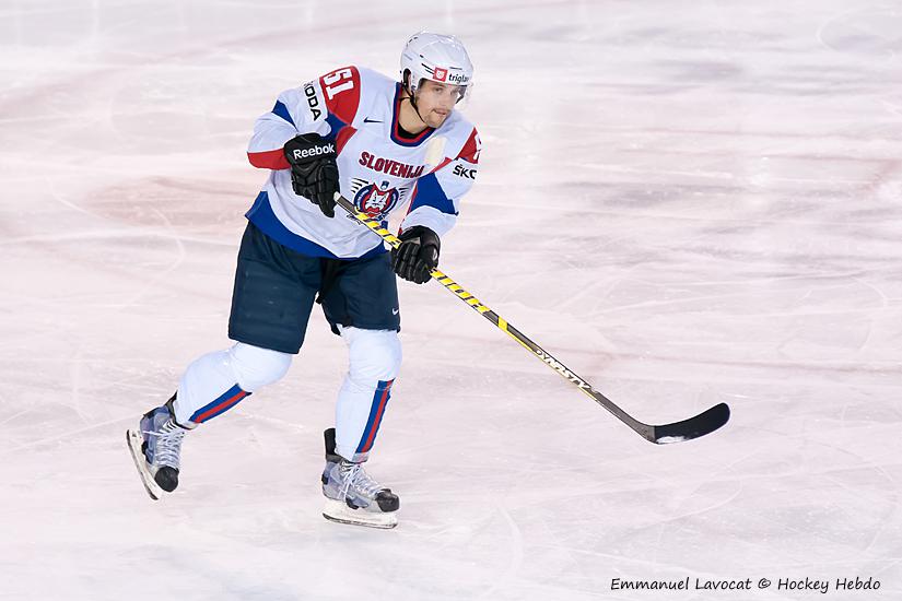 Photo hockey reportage EIHC : Slovnie-Lettonie  EN ATTENTE