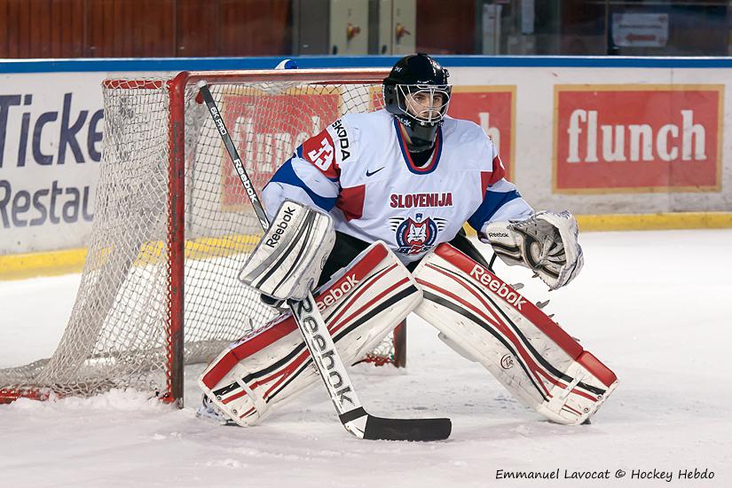 Photo hockey reportage EIHC : Slovnie-Lettonie  EN ATTENTE