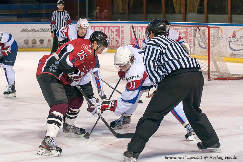 Photo hockey reportage EIHC : Slovnie-Lettonie  EN ATTENTE