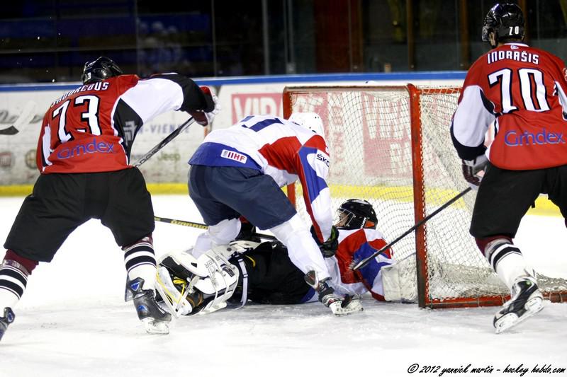 Photo hockey reportage EIHC : Slovnie-Lettonie  EN ATTENTE