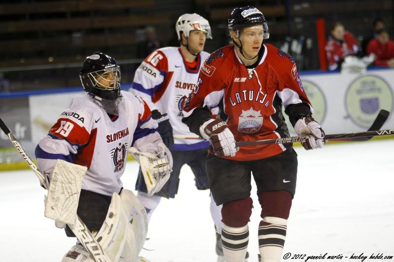 Photo hockey reportage EIHC : Slovnie-Lettonie  EN ATTENTE