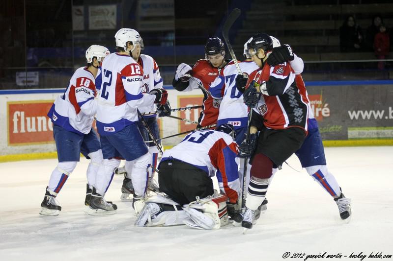 Photo hockey reportage EIHC : Slovnie-Lettonie  EN ATTENTE