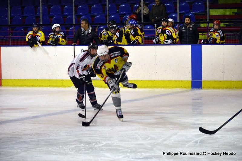 Photo hockey reportage Fem lite : L'Aigle vole tranquillement
