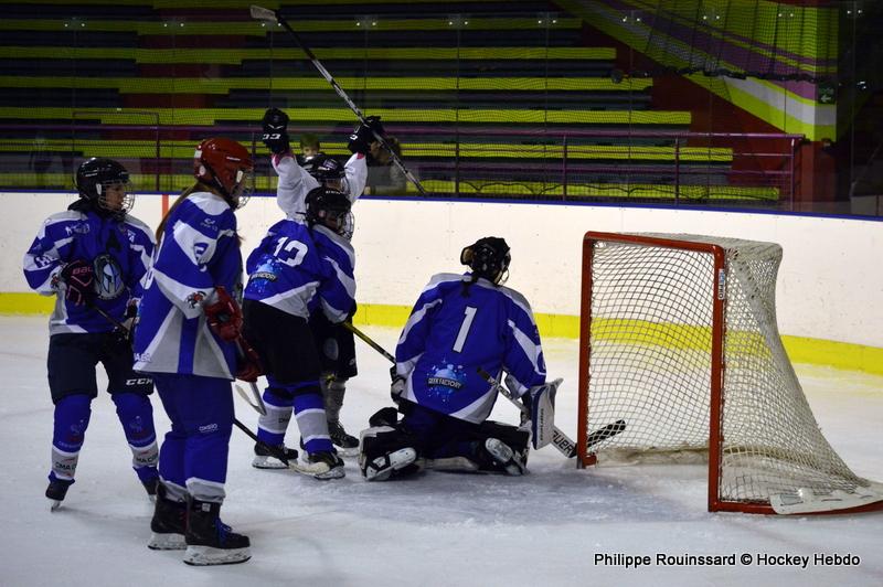 Photo hockey reportage Fem lite : Tonitruante victoire