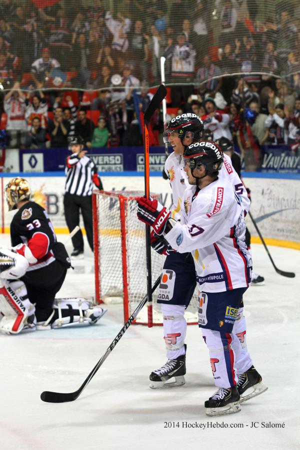 Photo hockey reportage Grenoble rsiste face  l'AHL