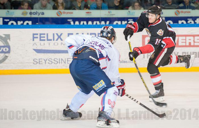 Photo hockey reportage Grenoble rsiste face  l'AHL