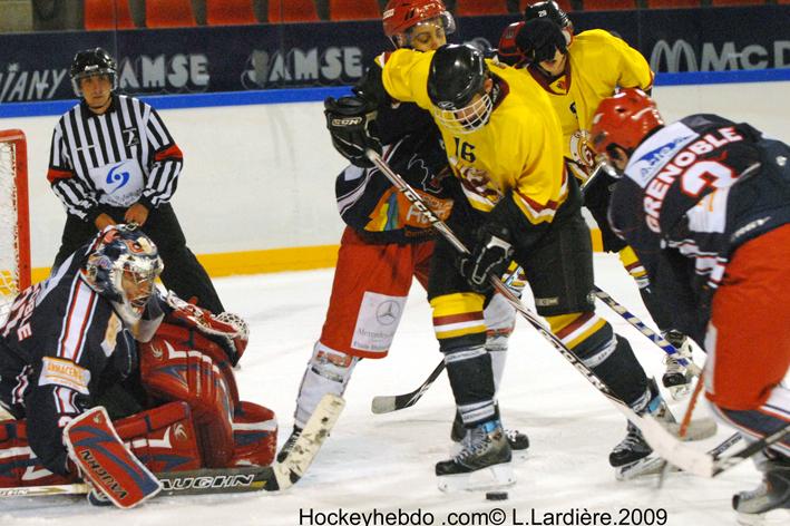 Photo hockey reportage Grenoble s'incline d'un but , 5  6 