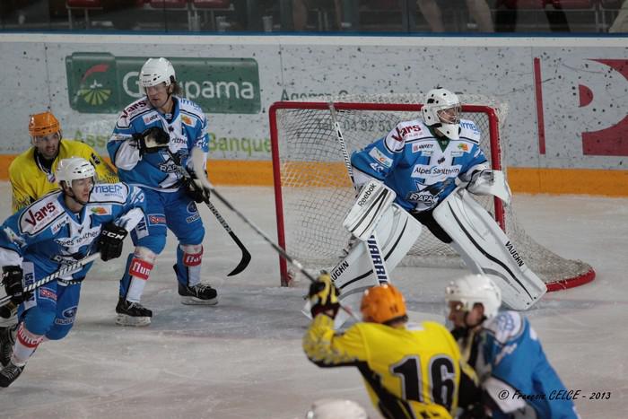 Photo hockey reportage L'Aigle dplume les Rapaces