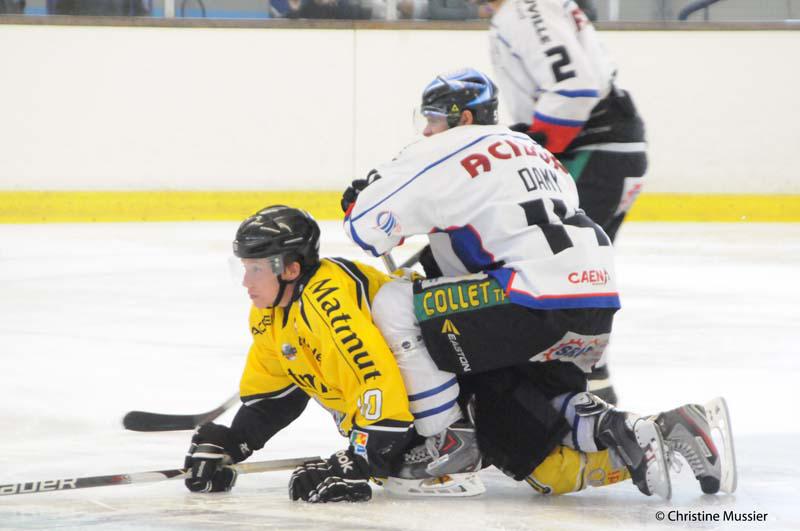 Photo hockey reportage Les Dragons dbutent bien