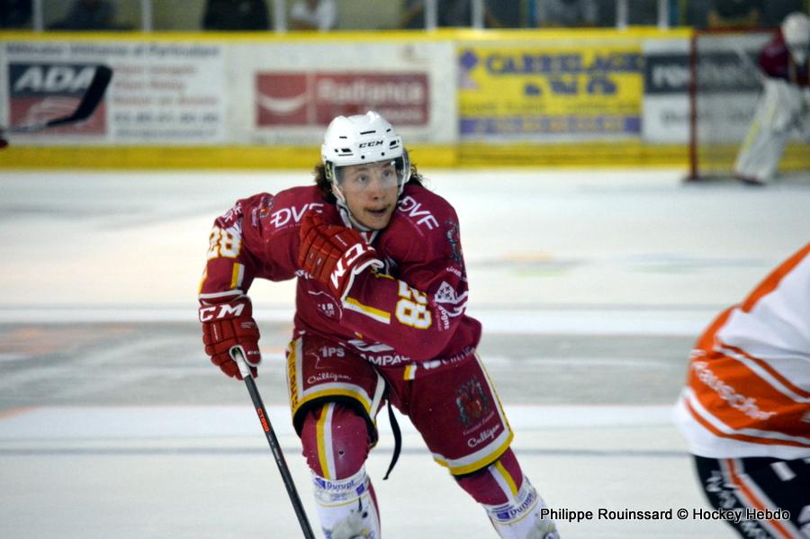 Photo hockey reportage Les Ducs djouent le Gamyo