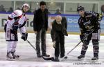 Photo hockey reportage Les Ducs survolent la rencontre 