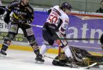 Photo hockey reportage Les Ducs survolent la rencontre 