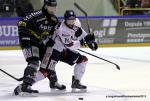 Photo hockey reportage Les Ducs survolent la rencontre 