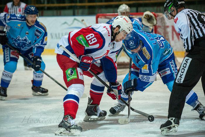 Photo hockey reportage Les Ours tombent avec les honneurs