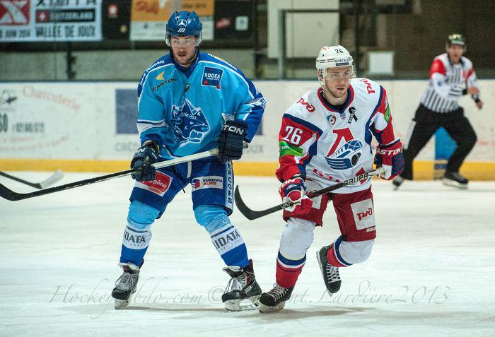 Photo hockey reportage Les Ours tombent avec les honneurs