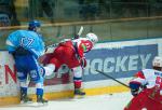 Photo hockey reportage Les Ours tombent avec les honneurs