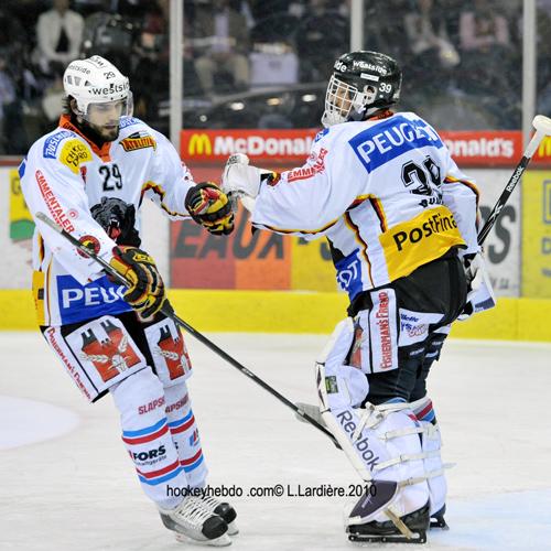 Photo hockey reportage LNA: Berne prend une option