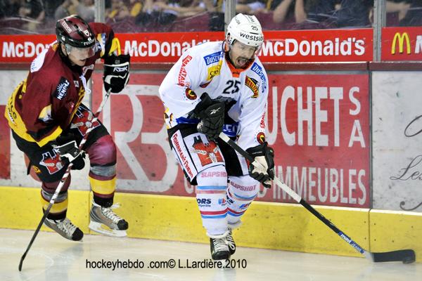 Photo hockey reportage LNA: Berne prend une option