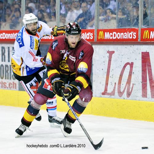 Photo hockey reportage LNA: Berne prend une option