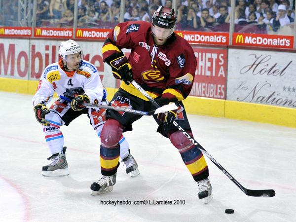 Photo hockey reportage LNA: Berne prend une option