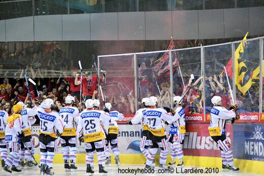 Photo hockey reportage LNA: Berne prend une option