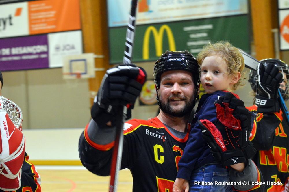 Photo hockey reportage N2 : Malin comme un singe